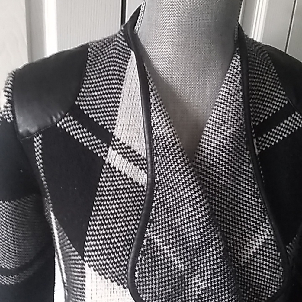 Ethereal jacket - Picture 3 of 5